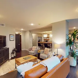 https://heated-pool-access-flex-cancelation-savannah-31401-2.top-hotels-in-savannah.com
