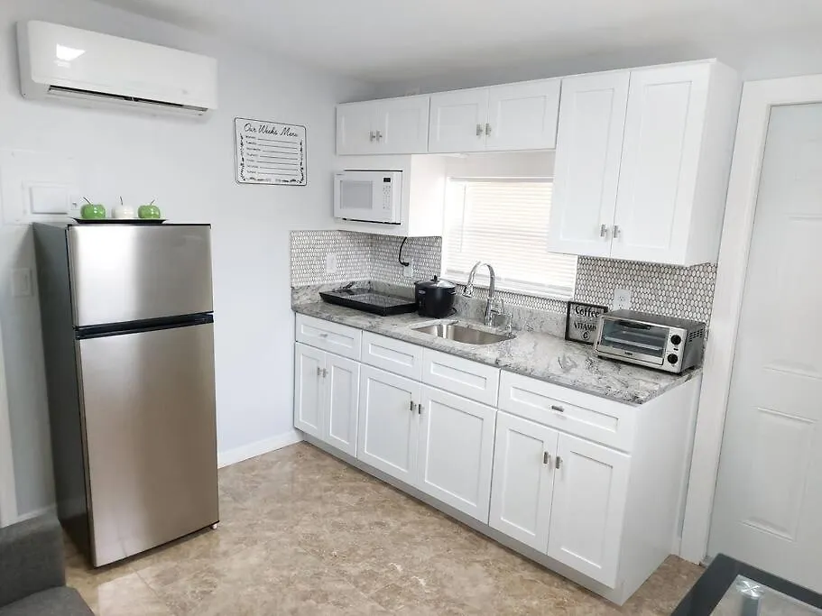 The Torres' Loft West Tampa Midtown Raymond James Stadium Apartment