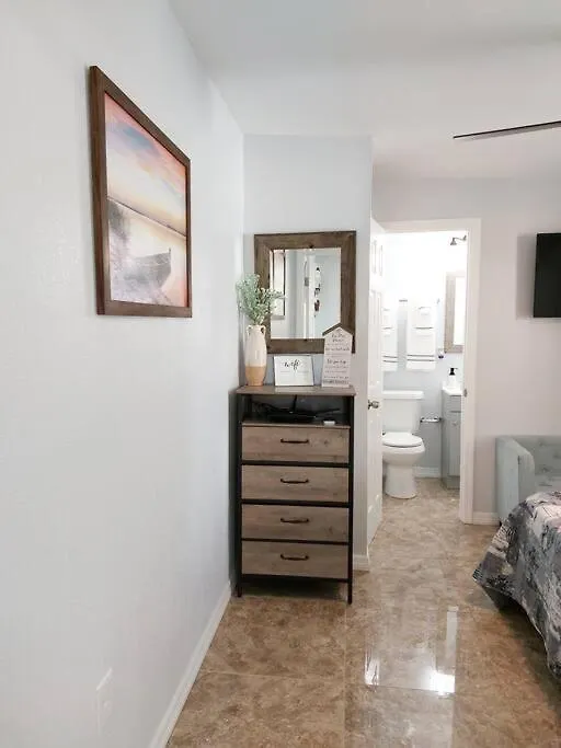 Apartment The Torres' Loft West Tampa Midtown Raymond James Stadium